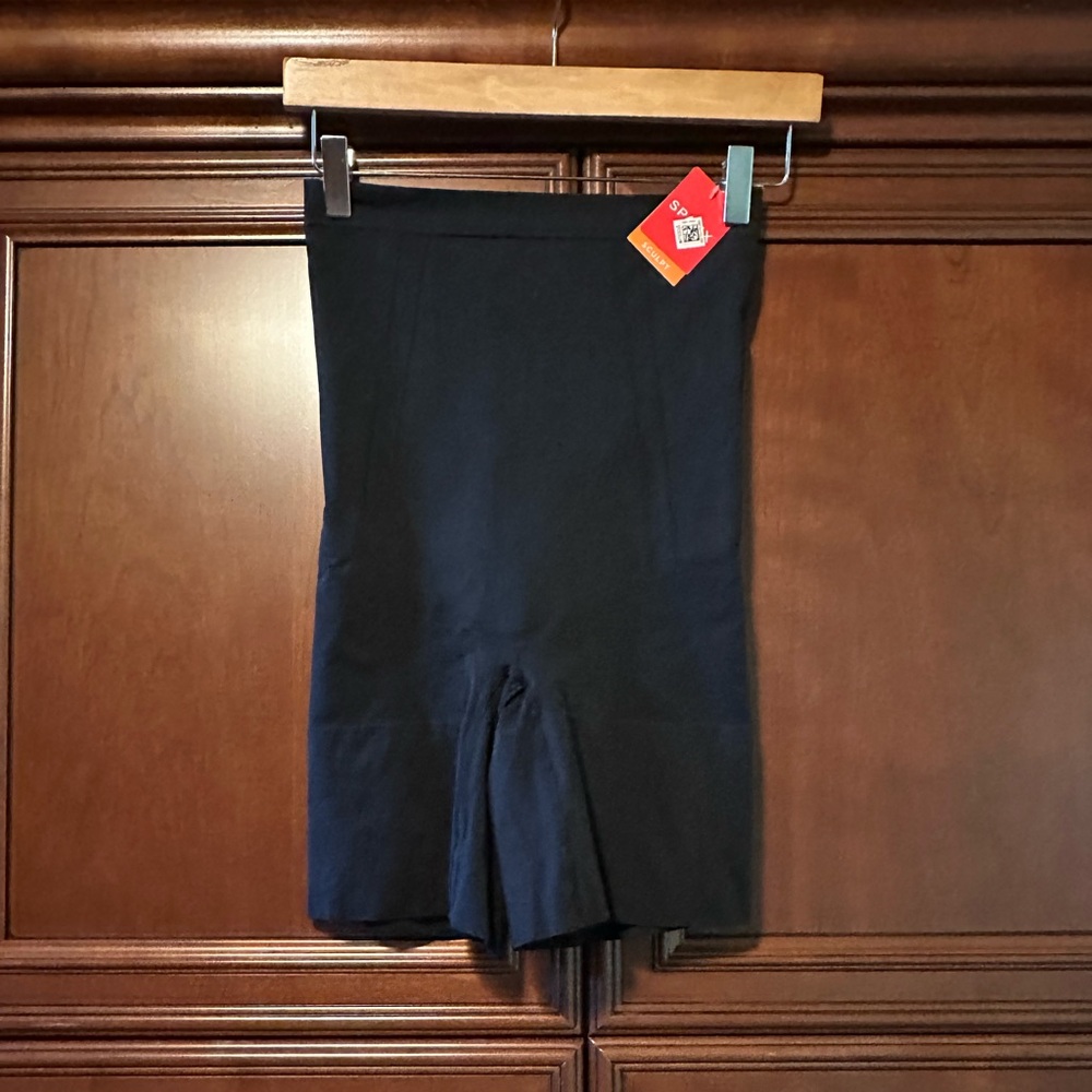 SPANX Black High Waisted Mid-thigh Short